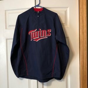 Twins Wind Breaker